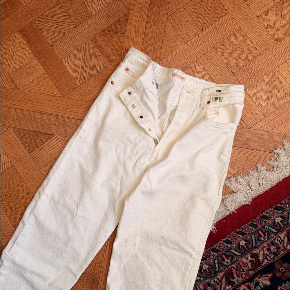 Levis straight leg ribcage  White Jeans